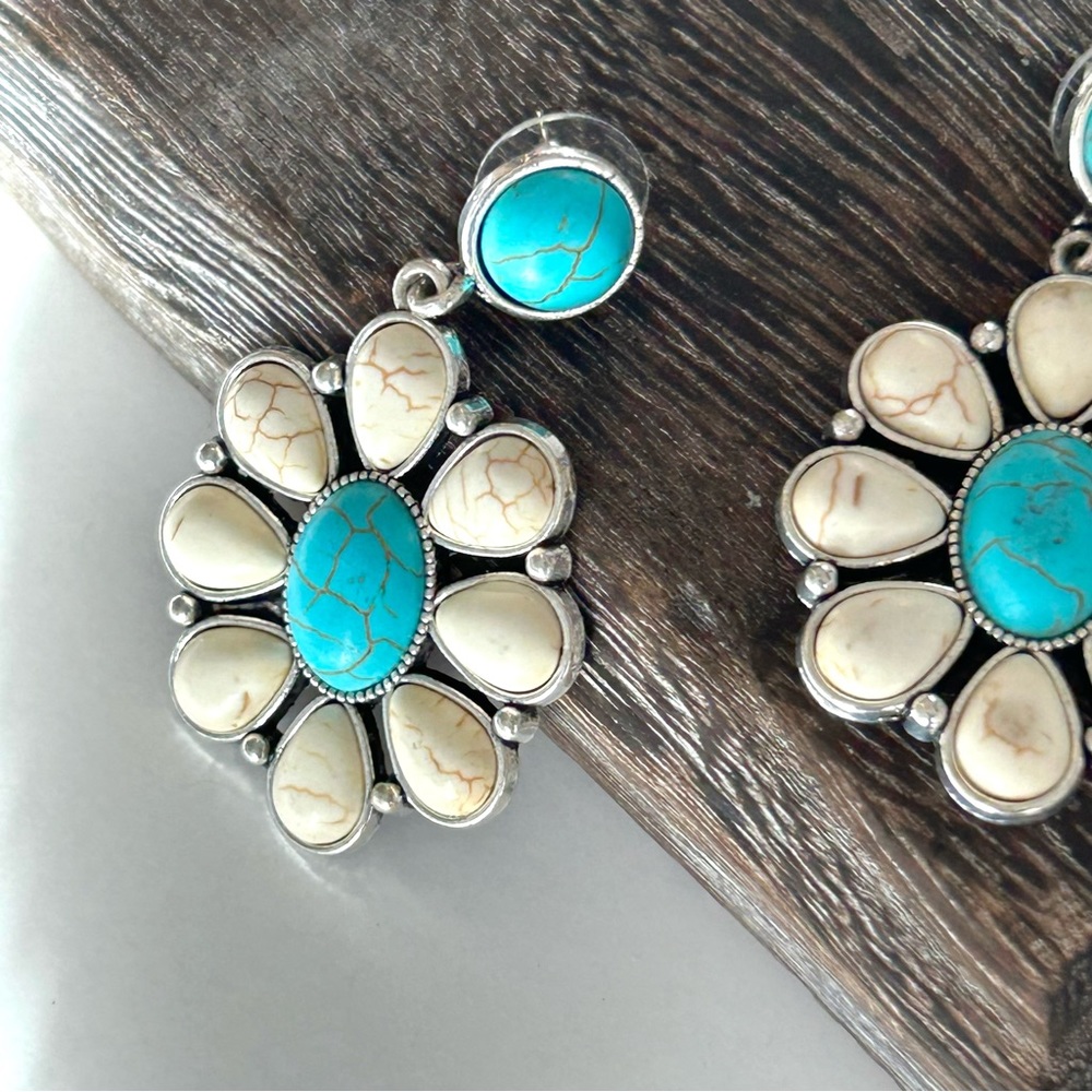 🌸Marbled Bohemian Earrings. Turquoise & Ivory. Natural Stone - Picture 10 of 10